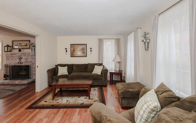 $599,900 | 21 Ledgewood Street, Wilton, NH 03086