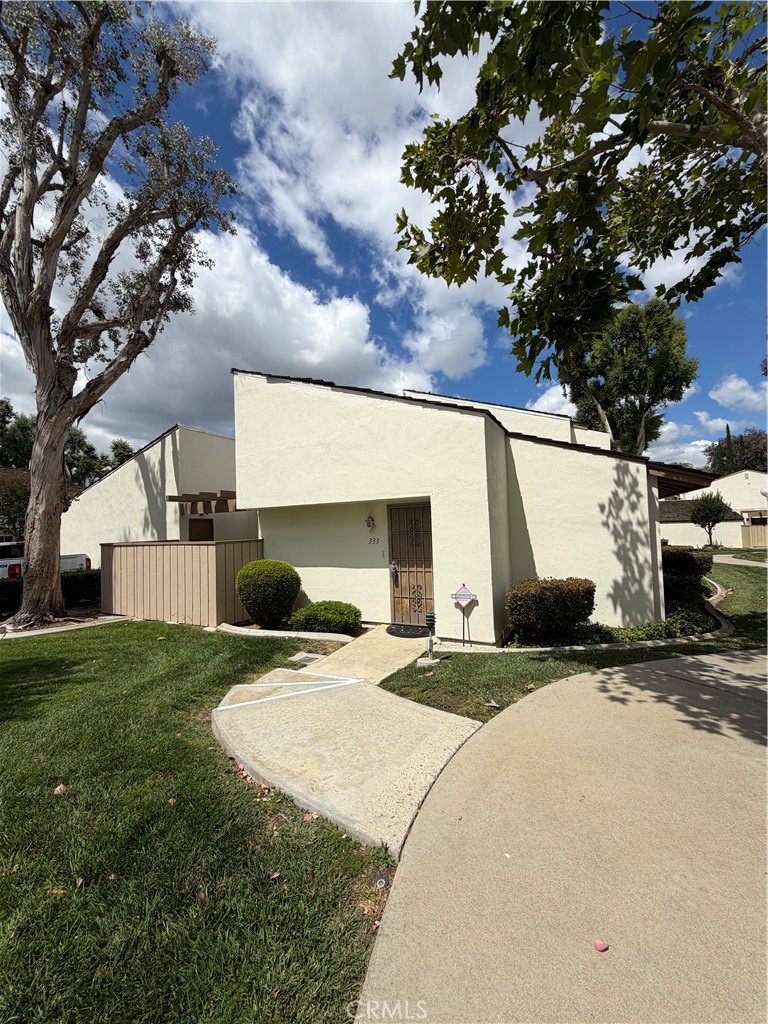 333 Surry Court Brea, CA 92821 - Photo 2 of 38