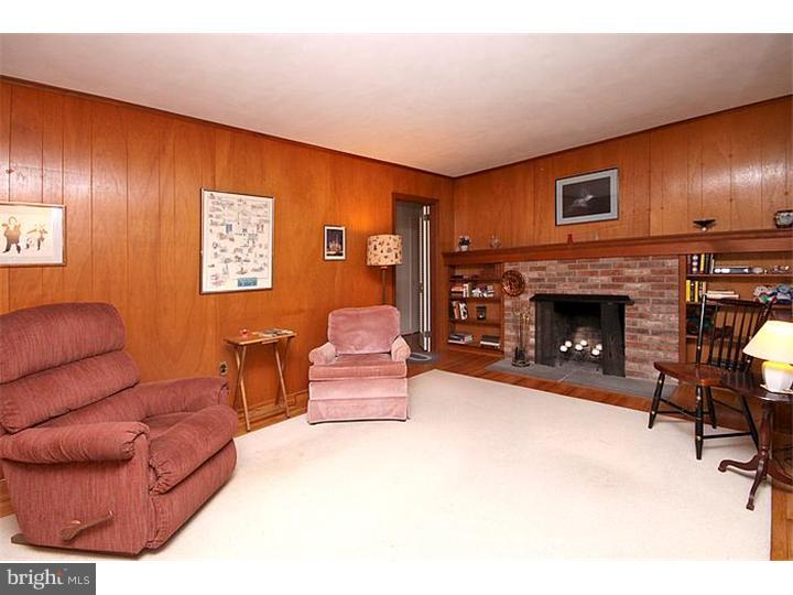 727 Halstead Road Wilmington, DE 19803 - Photo 11 of 25 Family Room