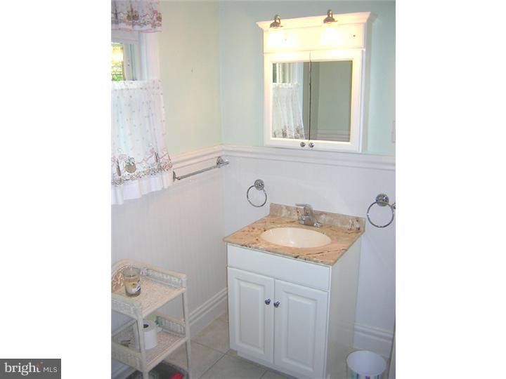 727 Halstead Road Wilmington, DE 19803 - Photo 19 of 25 Bathroom