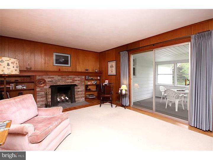 727 Halstead Road Wilmington, DE 19803 - Photo 10 of 25 Family Room