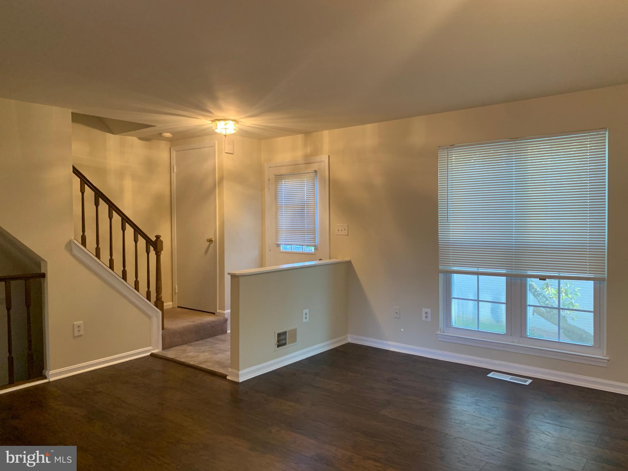 1658 Colonial Way Frederick, MD 21702 - Photo 3 of 32 a view of an entryway