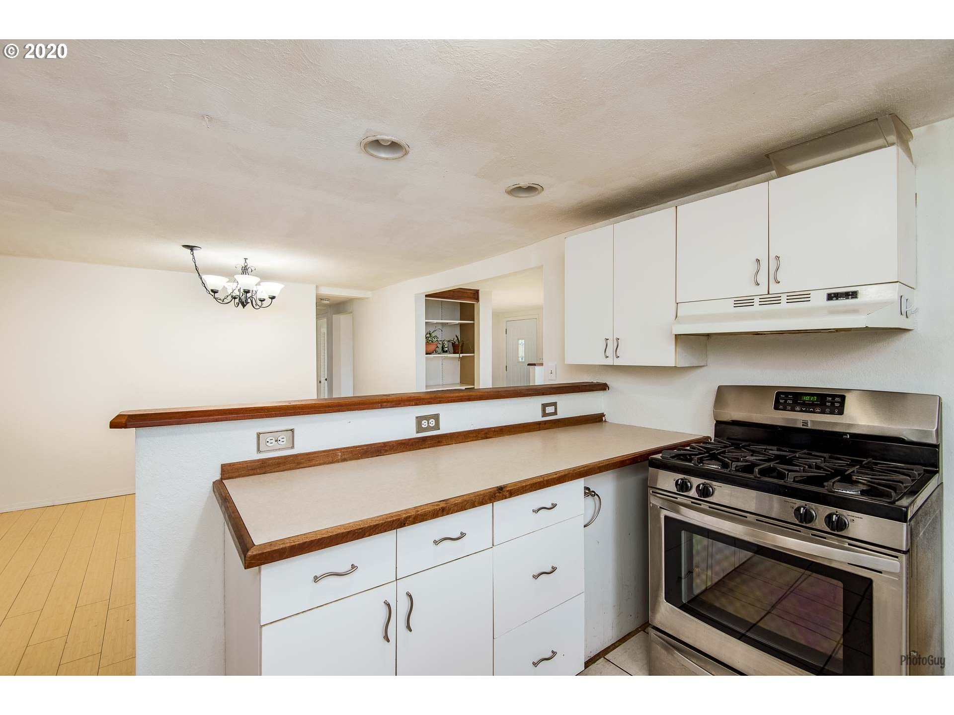 855 West N Street Springfield, OR 97477 - Photo 12 of 29