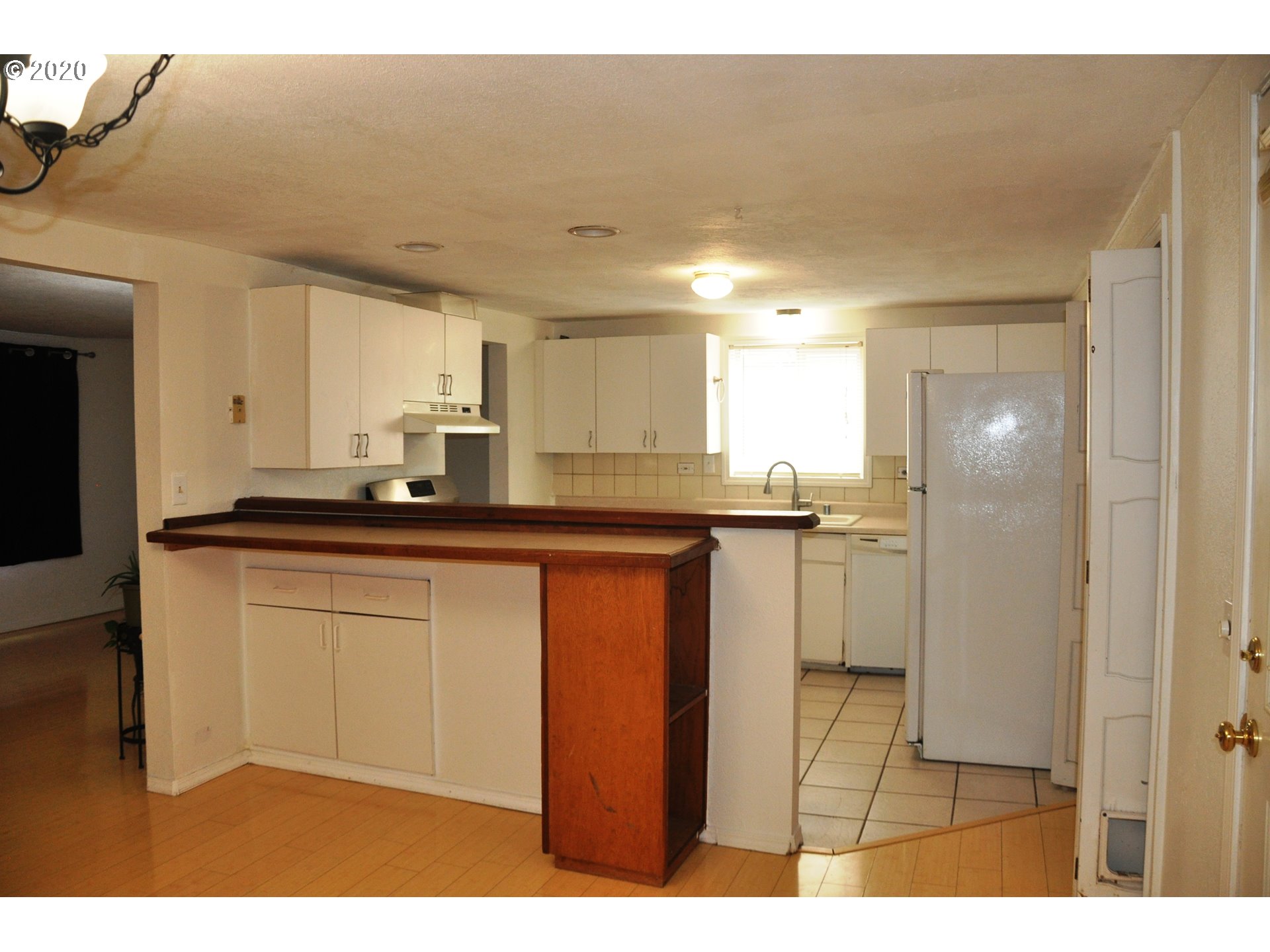 855 West N Street Springfield, OR 97477 - Photo 8 of 29