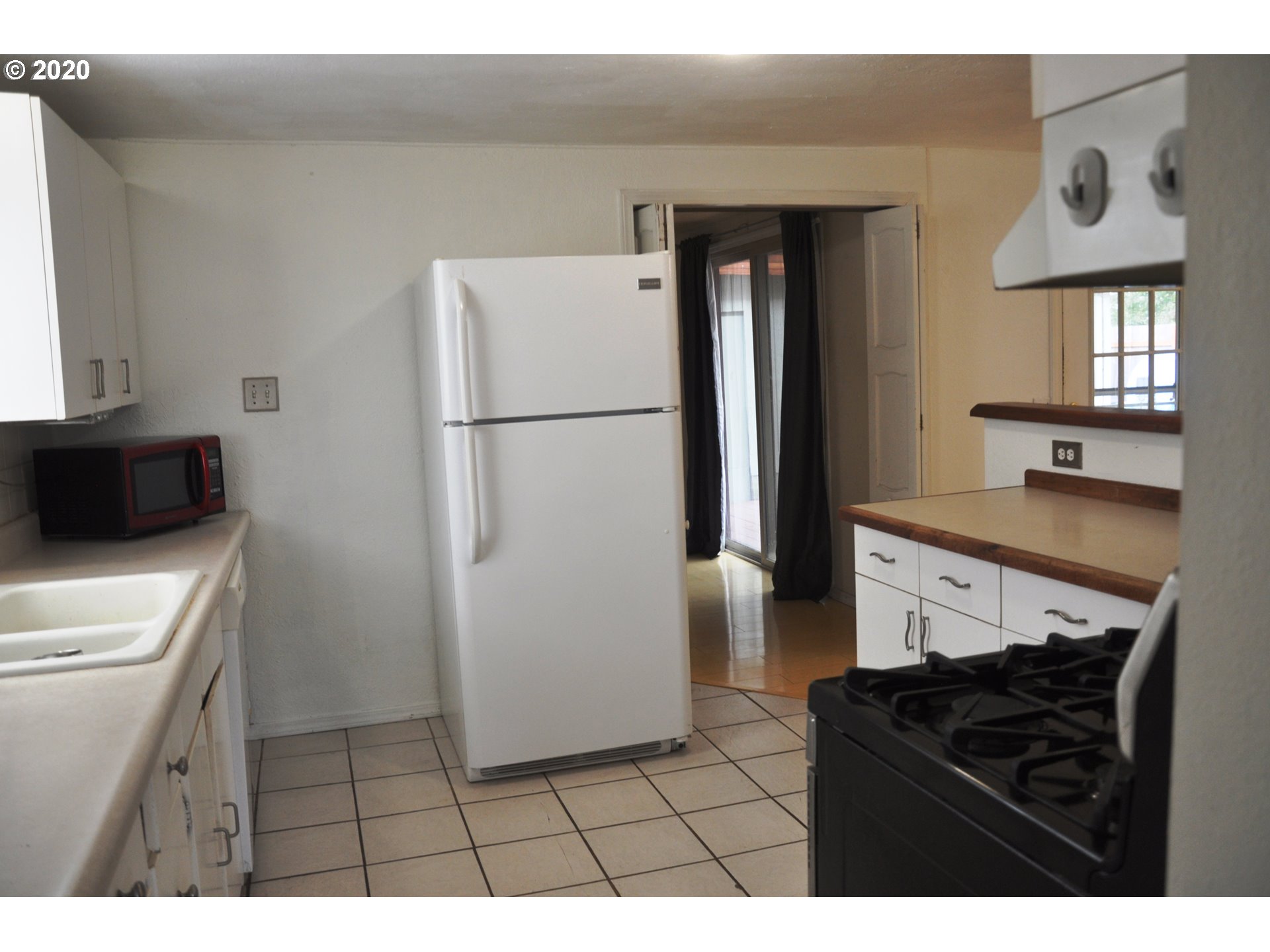855 West N Street Springfield, OR 97477 - Photo 10 of 29