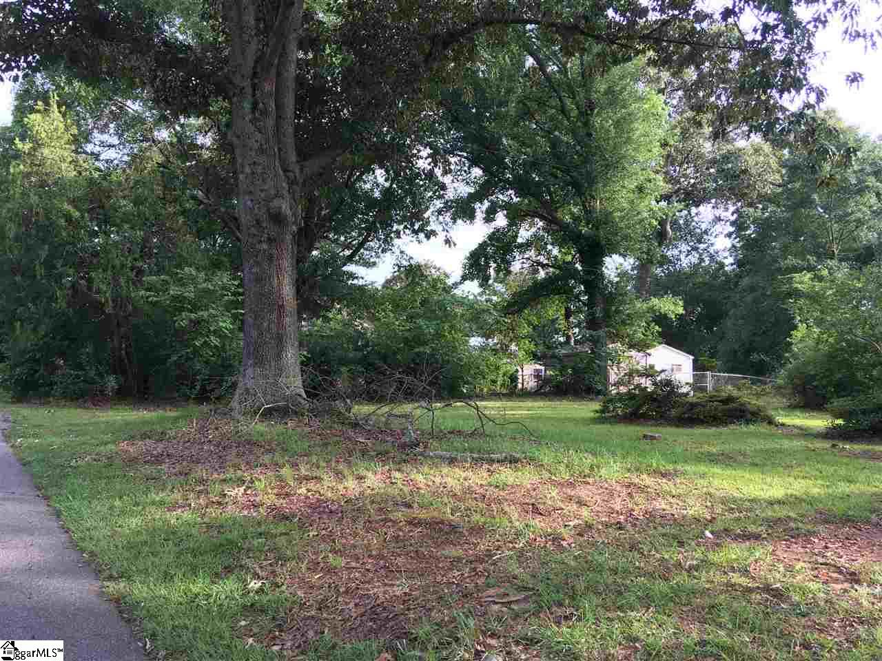 103 Quinn Road Wellford, SC 29385 - Photo 2 of 6 Gallery Image 2