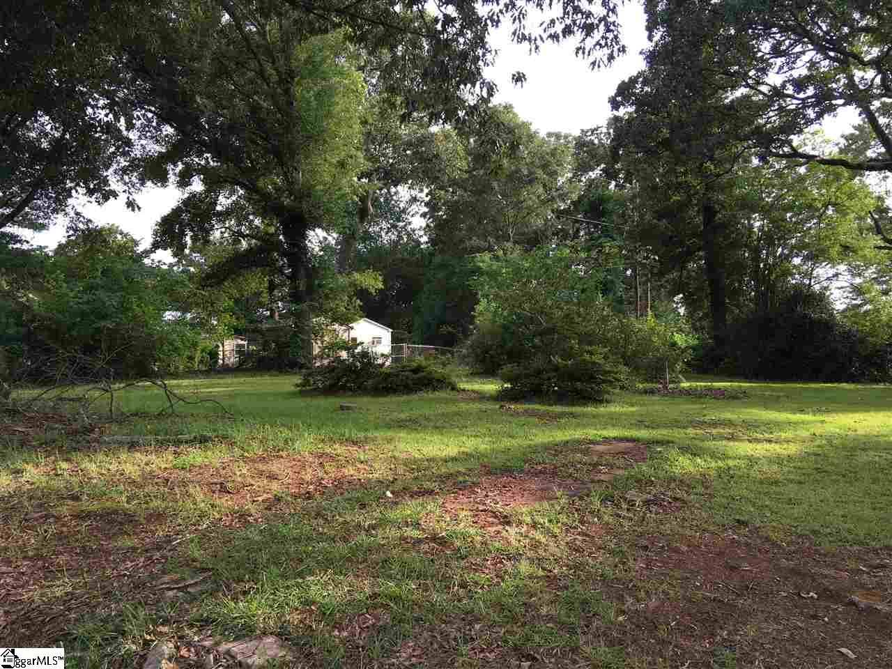 103 Quinn Road Wellford, SC 29385 - Photo 3 of 6 Gallery Image 3