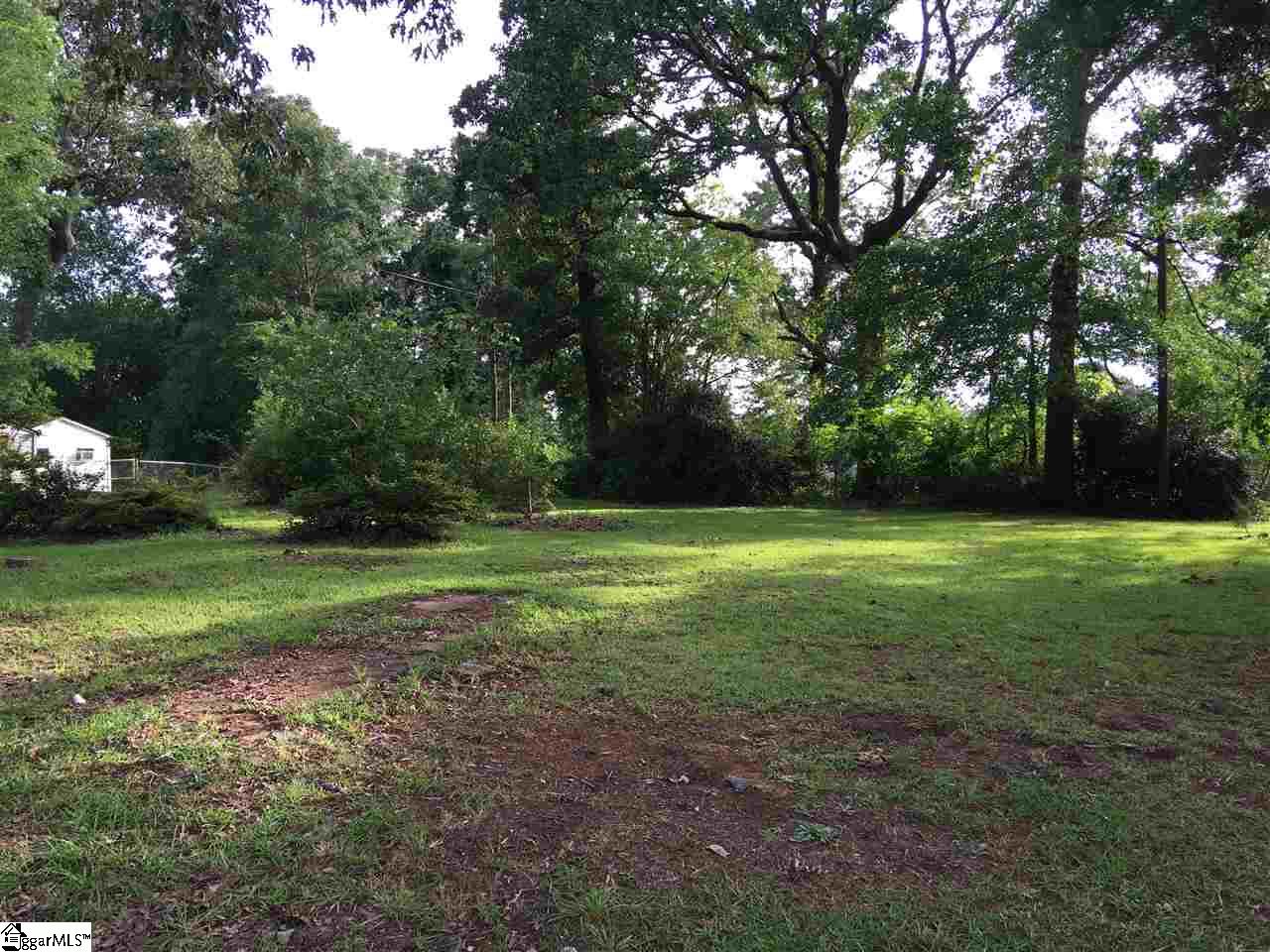 103 Quinn Road Wellford, SC 29385 - Photo 5 of 6 Gallery Image 5