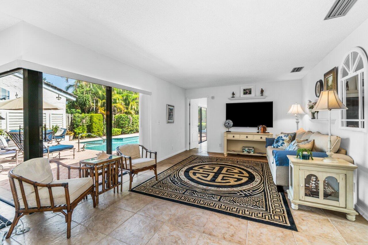 6458 Sweet Maple Lane Boca Raton, FL 33433 - Photo 16 of 32 007-6458SweetMapleLane-BocaRaton-FL-3343