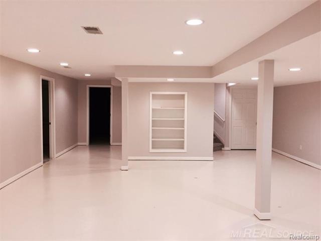 1091 Covington Pl Drive Rochester Hills, MI 48309 - Photo 12 of 16