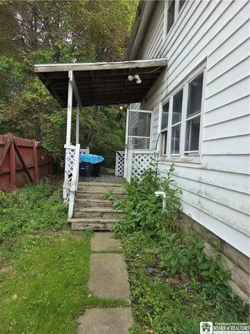 $99,900 | 9 Beech Street, Jamestown, NY 14701