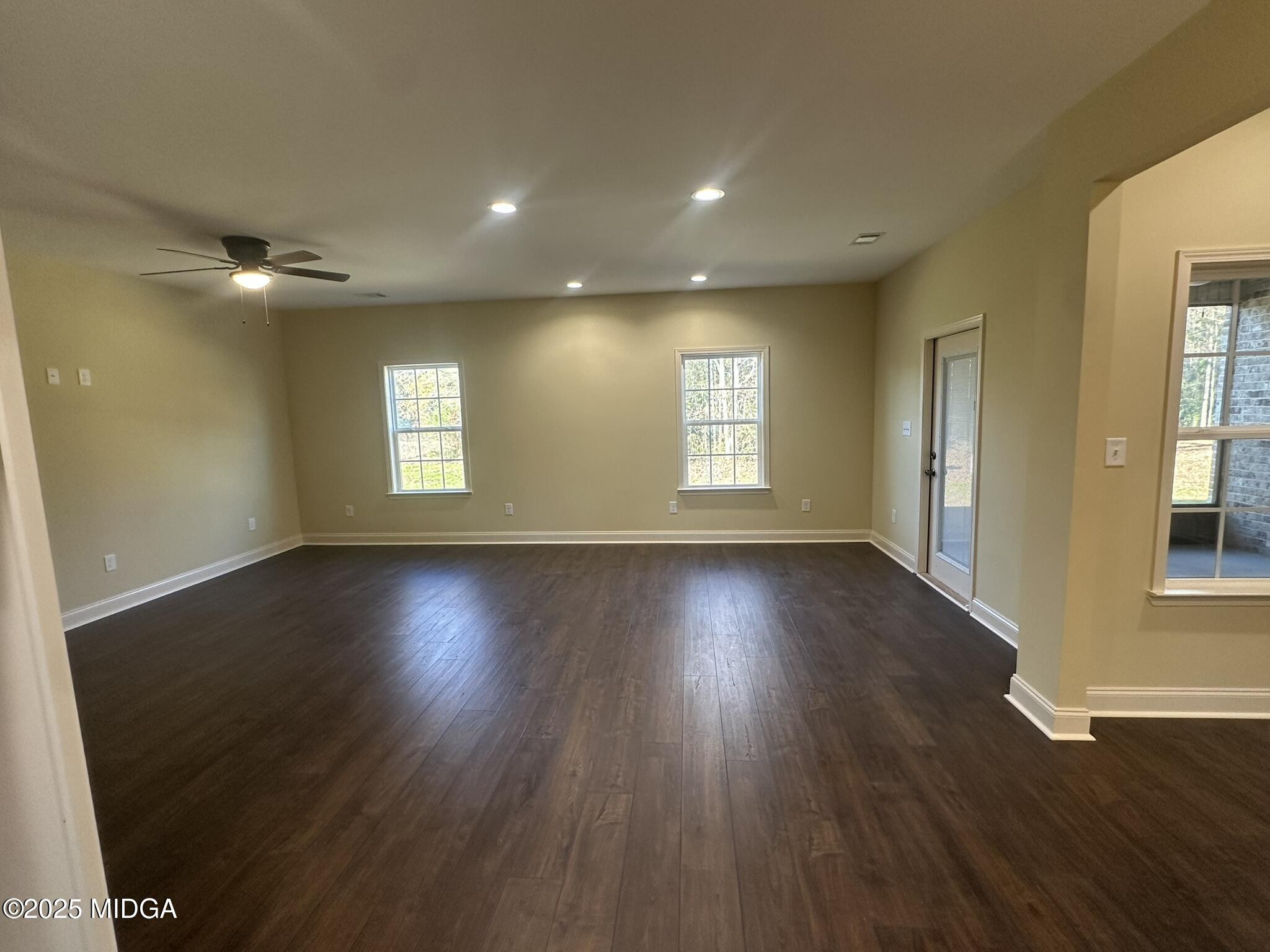 201 Liberty Trace Macon, GA 31216 - Photo 2 of 24 great room