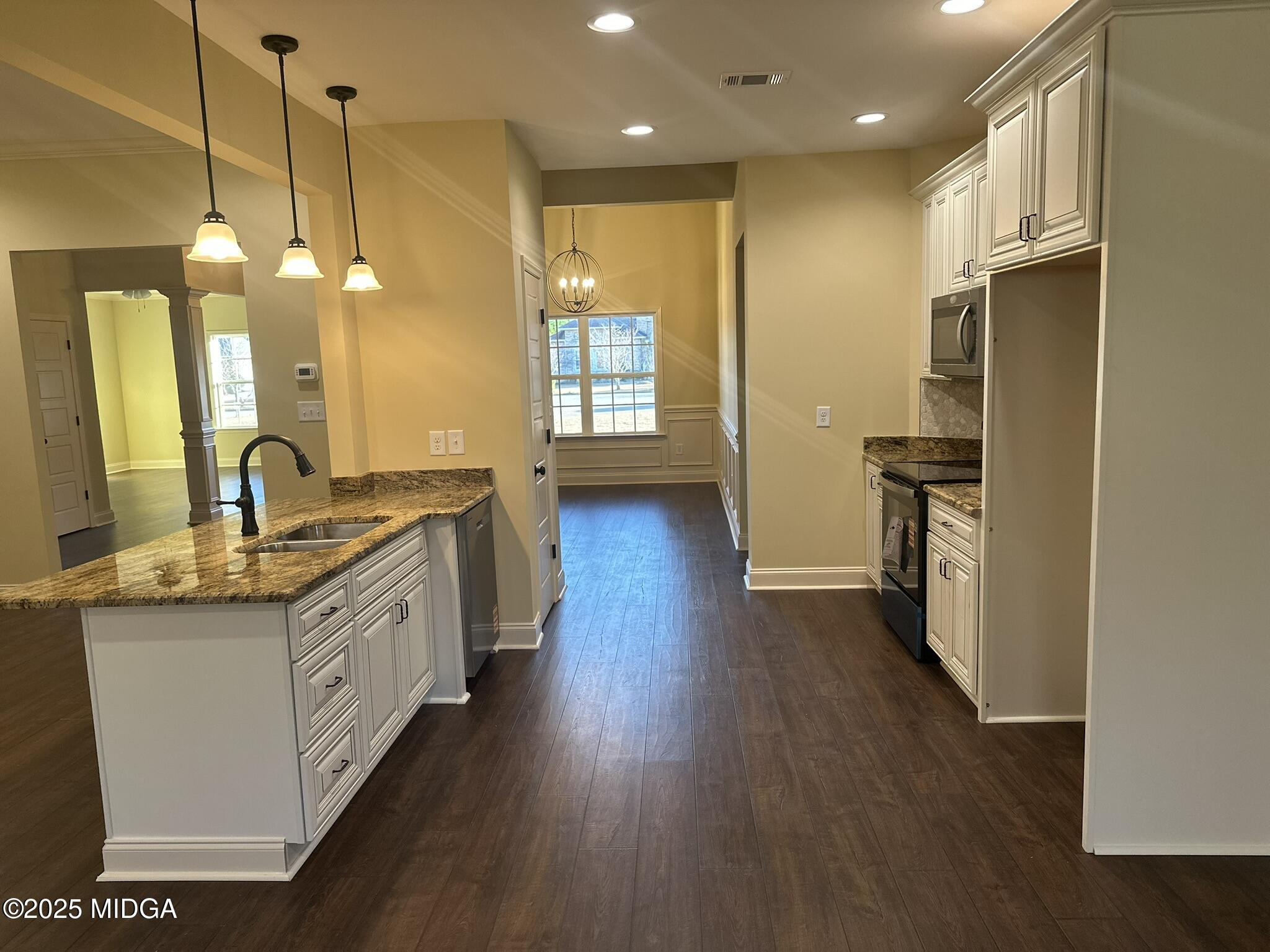 201 Liberty Trace Macon, GA 31216 - Photo 5 of 24 kitchen view