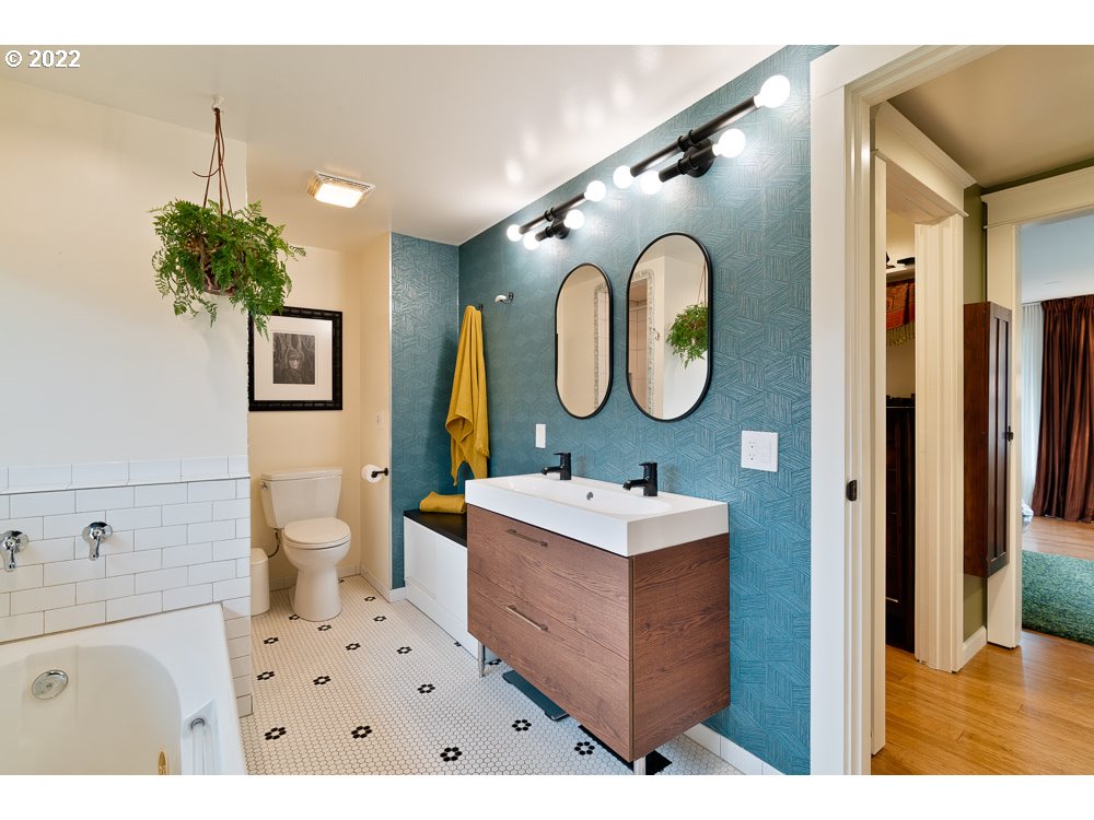 11030 Northwest Reeves Street Portland, OR 97229 - Photo 12 of 32 Gallery Image 12