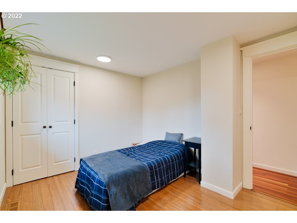 11030 Northwest Reeves Street Portland, OR 97229 - Photo 13 of 32 Gallery Image 13