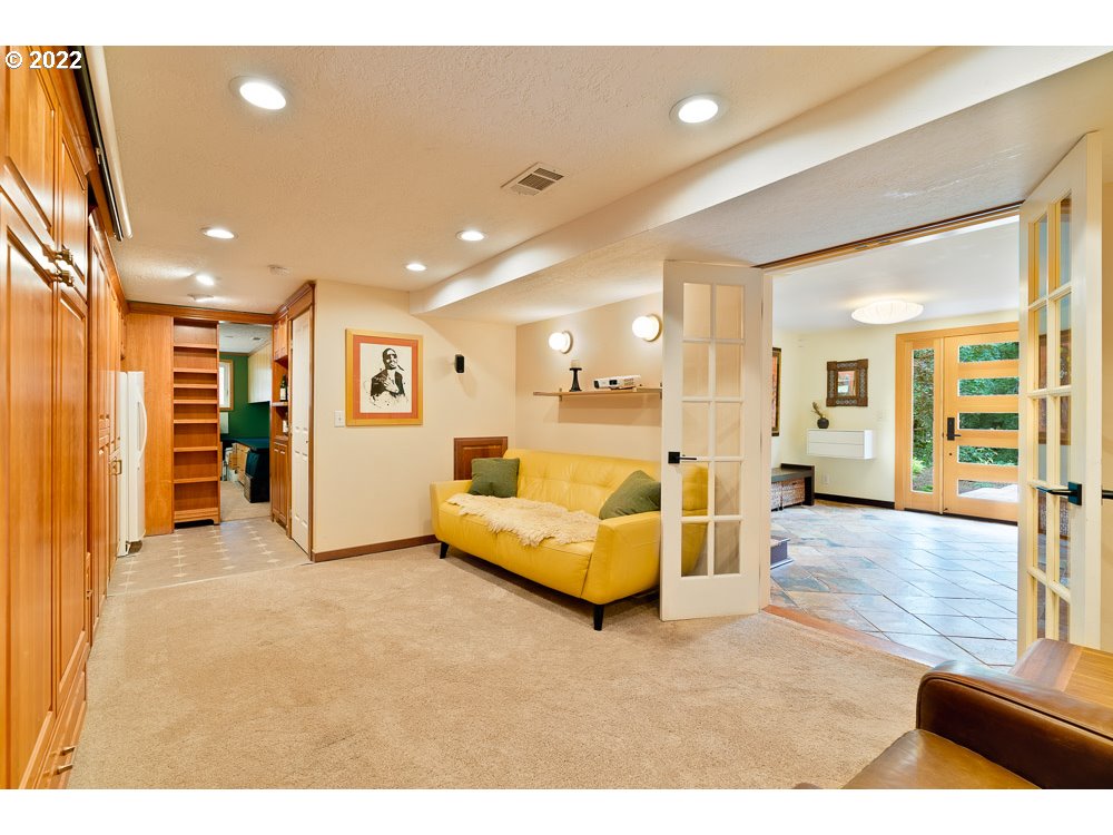 11030 Northwest Reeves Street Portland, OR 97229 - Photo 18 of 32 Gallery Image 18