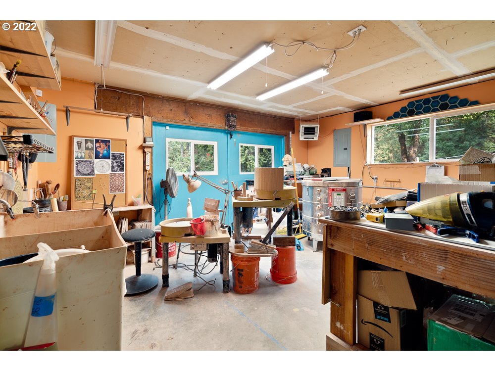 11030 Northwest Reeves Street Portland, OR 97229 - Photo 30 of 32 Gallery Image 30