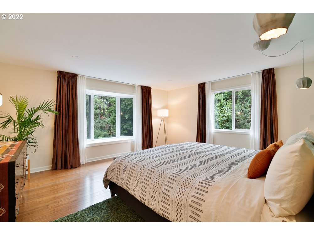 11030 Northwest Reeves Street Portland, OR 97229 - Photo 9 of 32 Gallery Image 9