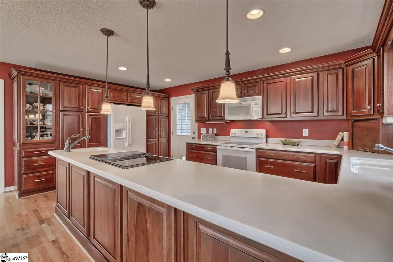 241 Riverlake Road Fair Play, SC 29643 - Photo 7 of 36 Gallery Image 7