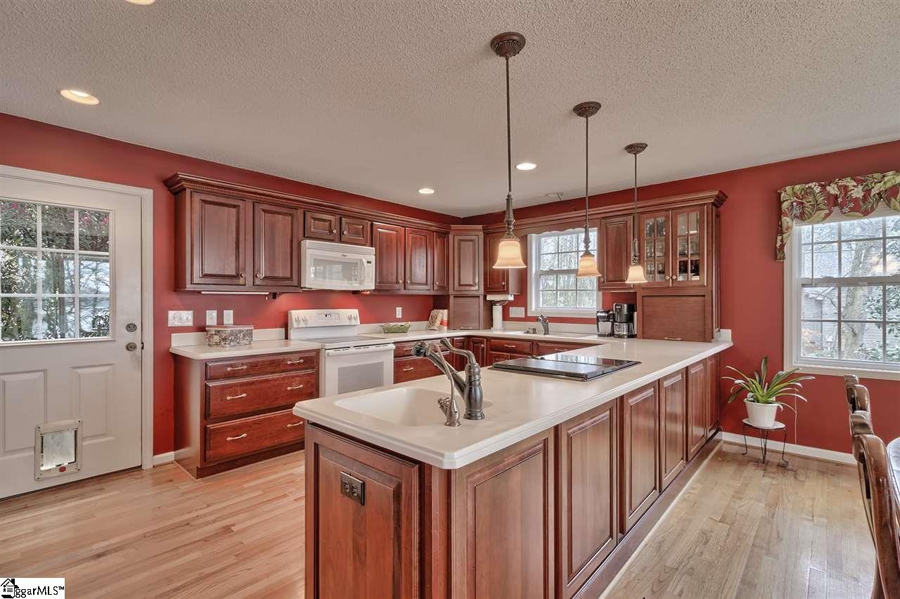 241 Riverlake Road Fair Play, SC 29643 - Photo 8 of 36 Gallery Image 8