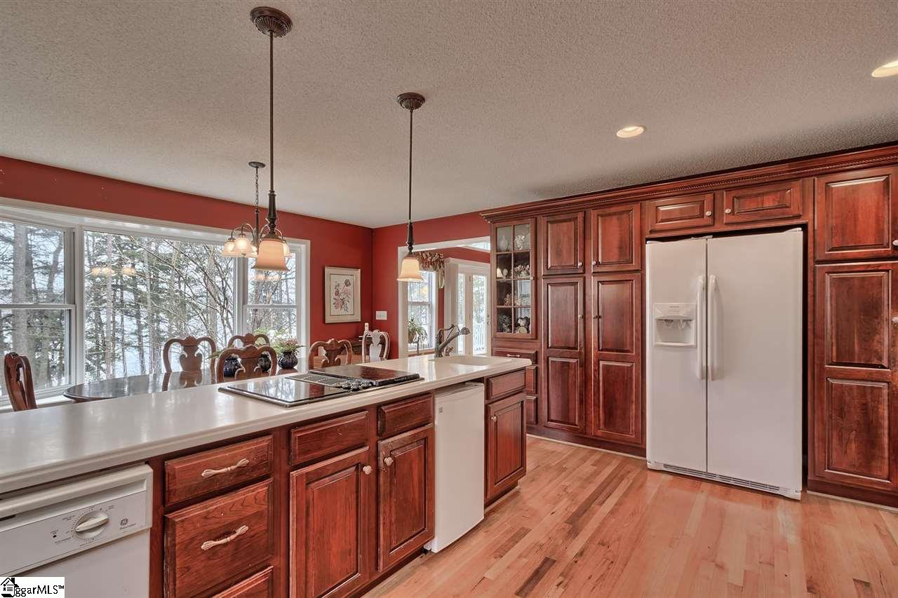 241 Riverlake Road Fair Play, SC 29643 - Photo 9 of 36 Gallery Image 9