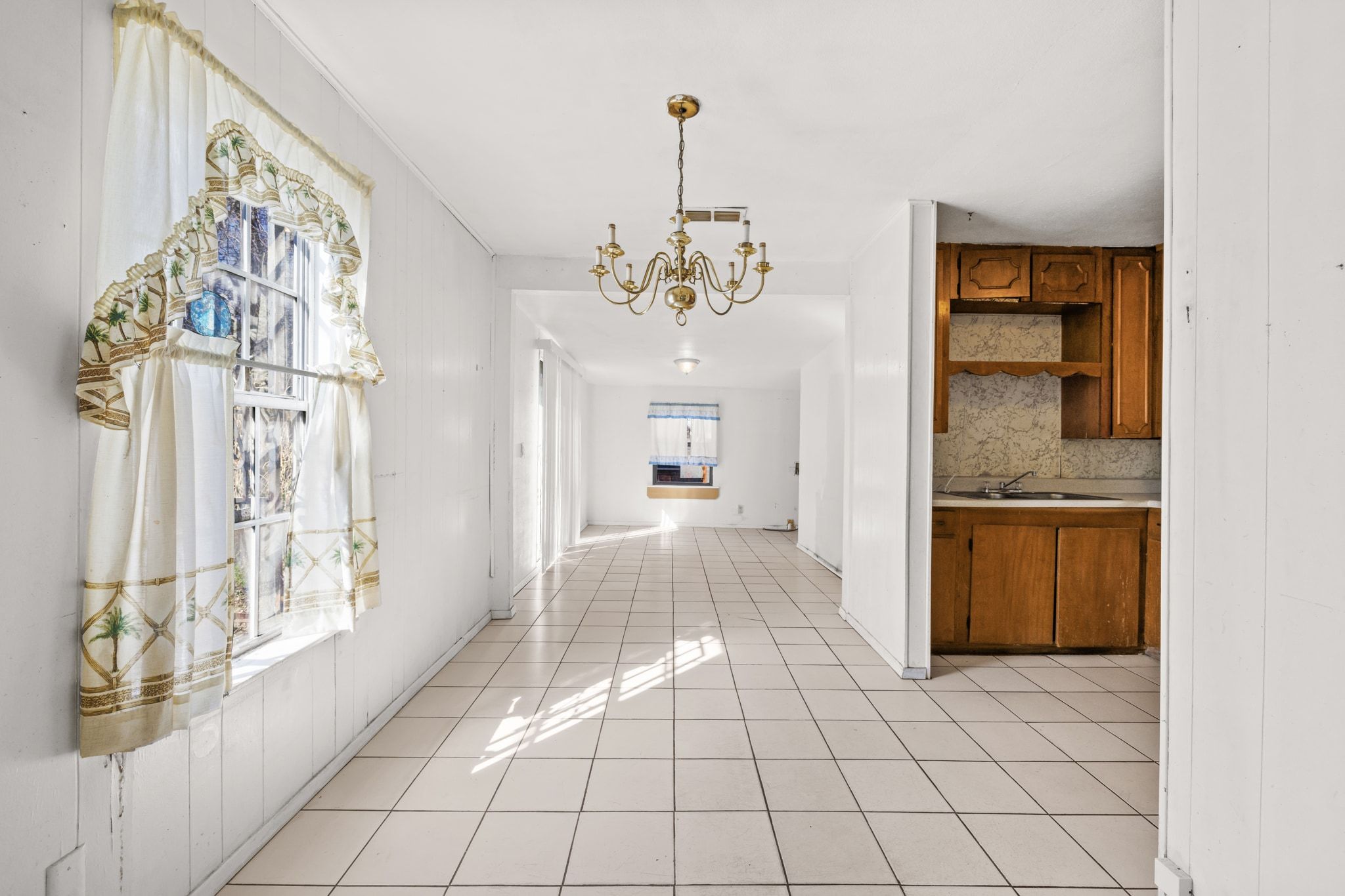 1114 Richardine Avenue Austin, TX 78721 - Photo 11 of 27 a view of entryway with interior