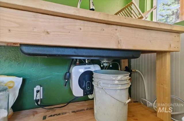 $169,900 | 221 Tollgate Road, Boise, ID 83716