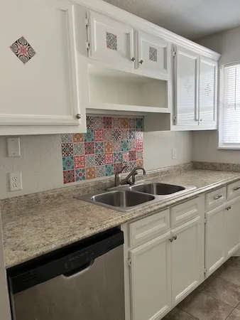 $1,350 | 1923 McDuffie Street, Unit 1, Houston, TX 77019
