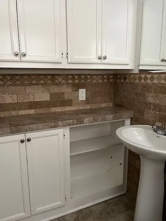 $1,350 | 1923 McDuffie Street, Unit 1, Houston, TX 77019