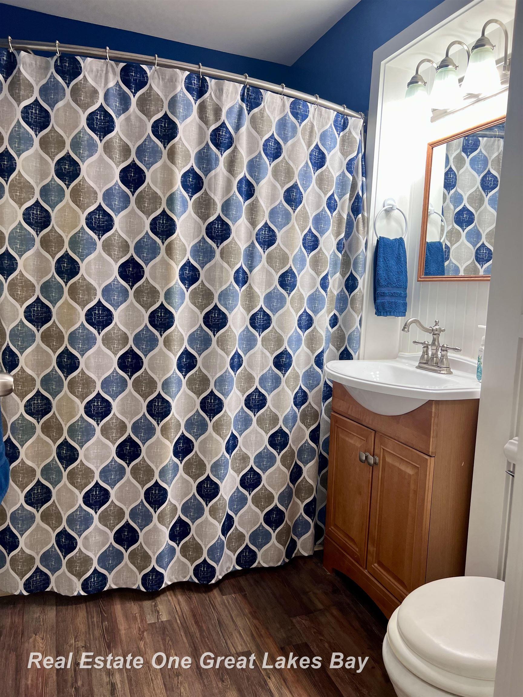 12165 Gratiot Road Saginaw, MI 48609 - Photo 15 of 42 Full Bath