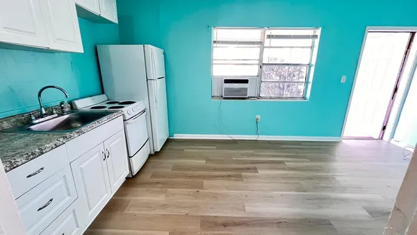 $1,500 | 630 North Federal Highway, Unit 2, Lake Worth Beach, FL 33460