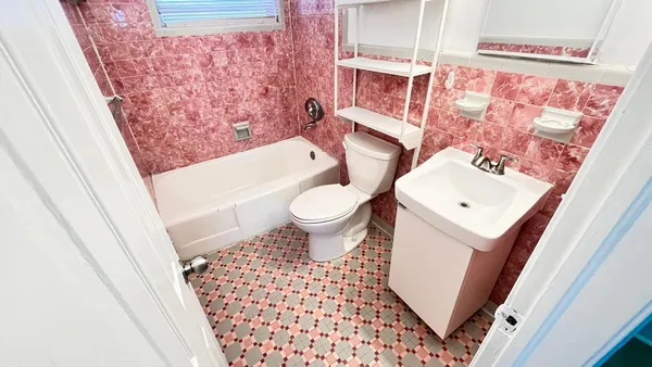 $1,500 | 630 North Federal Highway, Unit 2, Lake Worth Beach, FL 33460