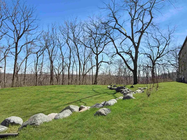 $529,900 | 897 Tomahawk Drive, Oregon, IL 61061