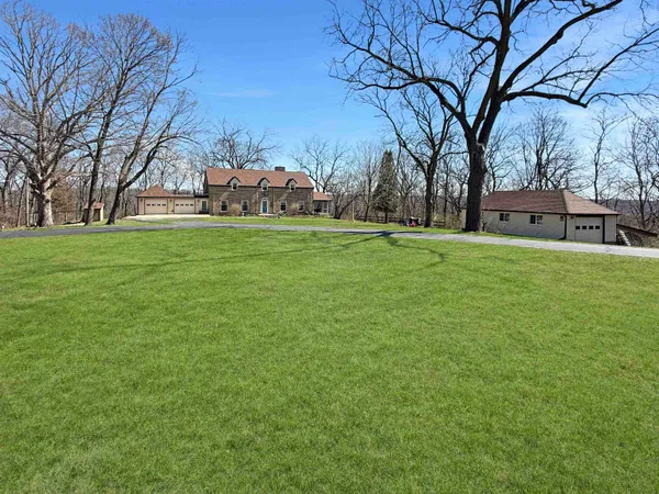 $529,900 | 897 Tomahawk Drive, Oregon, IL 61061