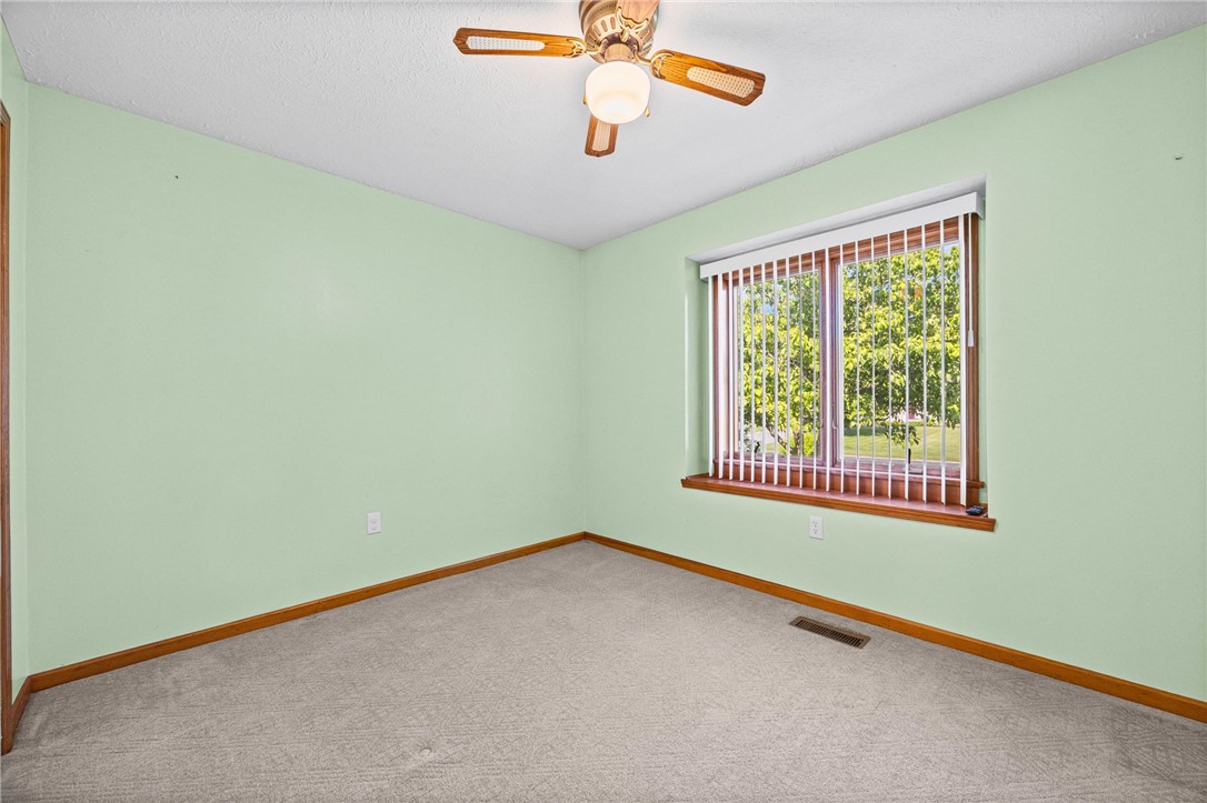 750 Close Circle Webster, NY 14580 - Photo 25 of 50