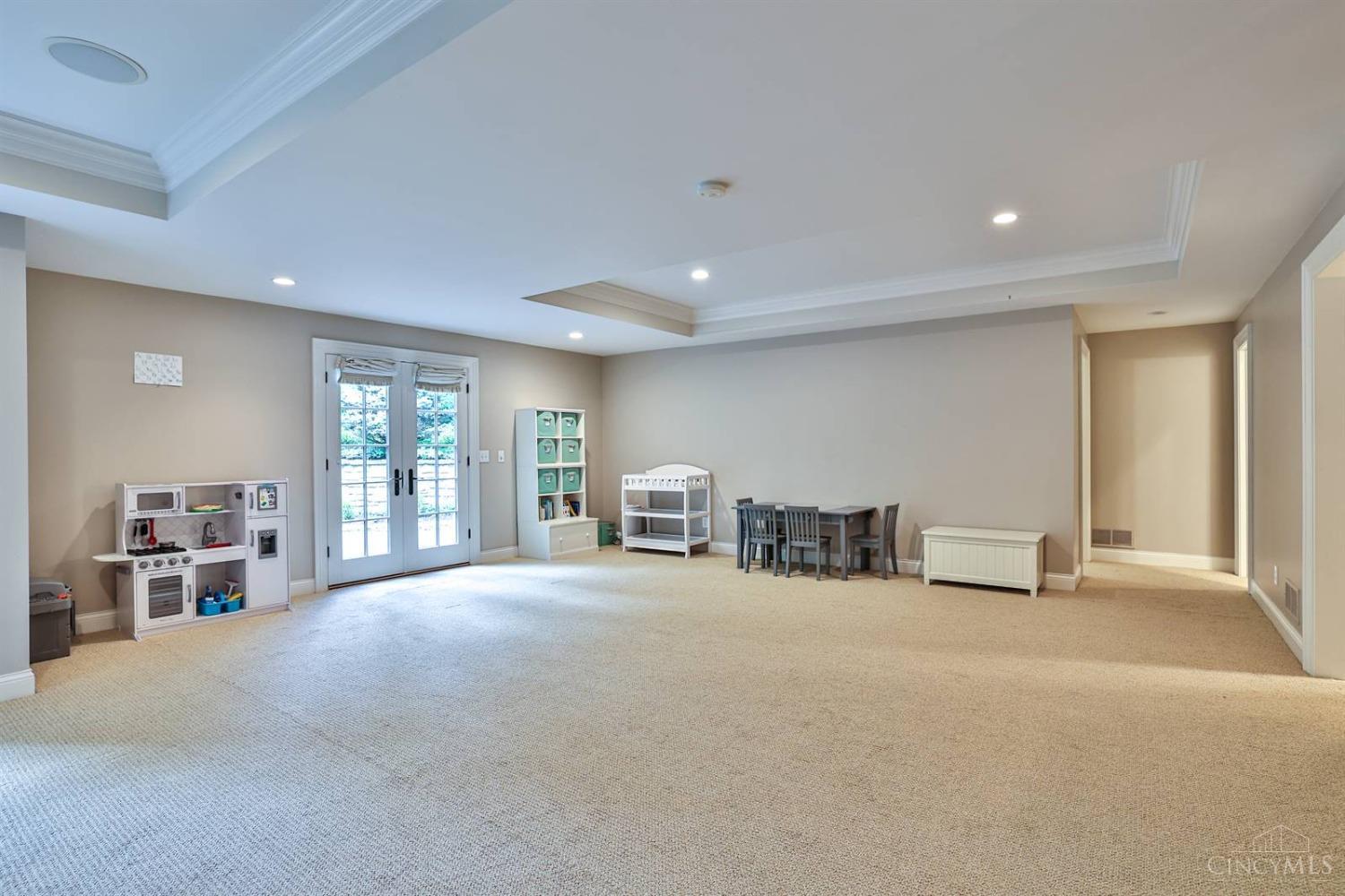6155 Shadyglen Road Cincinnati, OH 45243 - Photo 33 of 79 Gallery Image 33