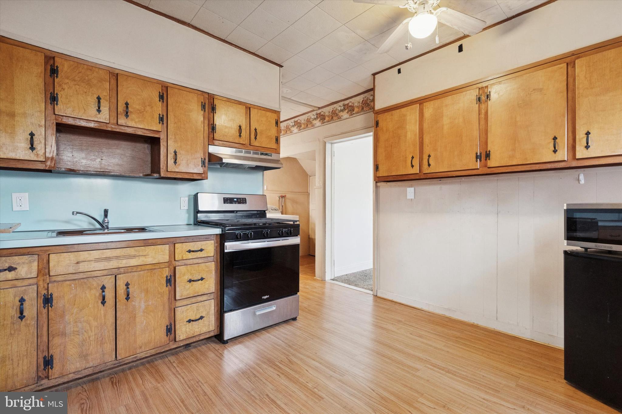 238 Kalos Street Philadelphia, PA 19128 - Photo 8 of 25