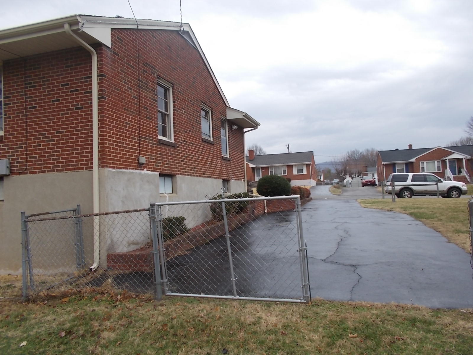 4626 Elva Road Northwest Roanoke, VA 24017 - Photo 5 of 23 DSCN8065