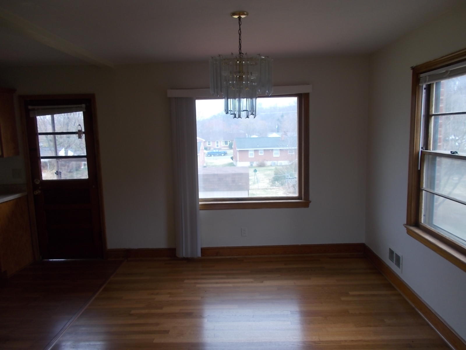 4626 Elva Road Northwest Roanoke, VA 24017 - Photo 9 of 23 DSCN8044