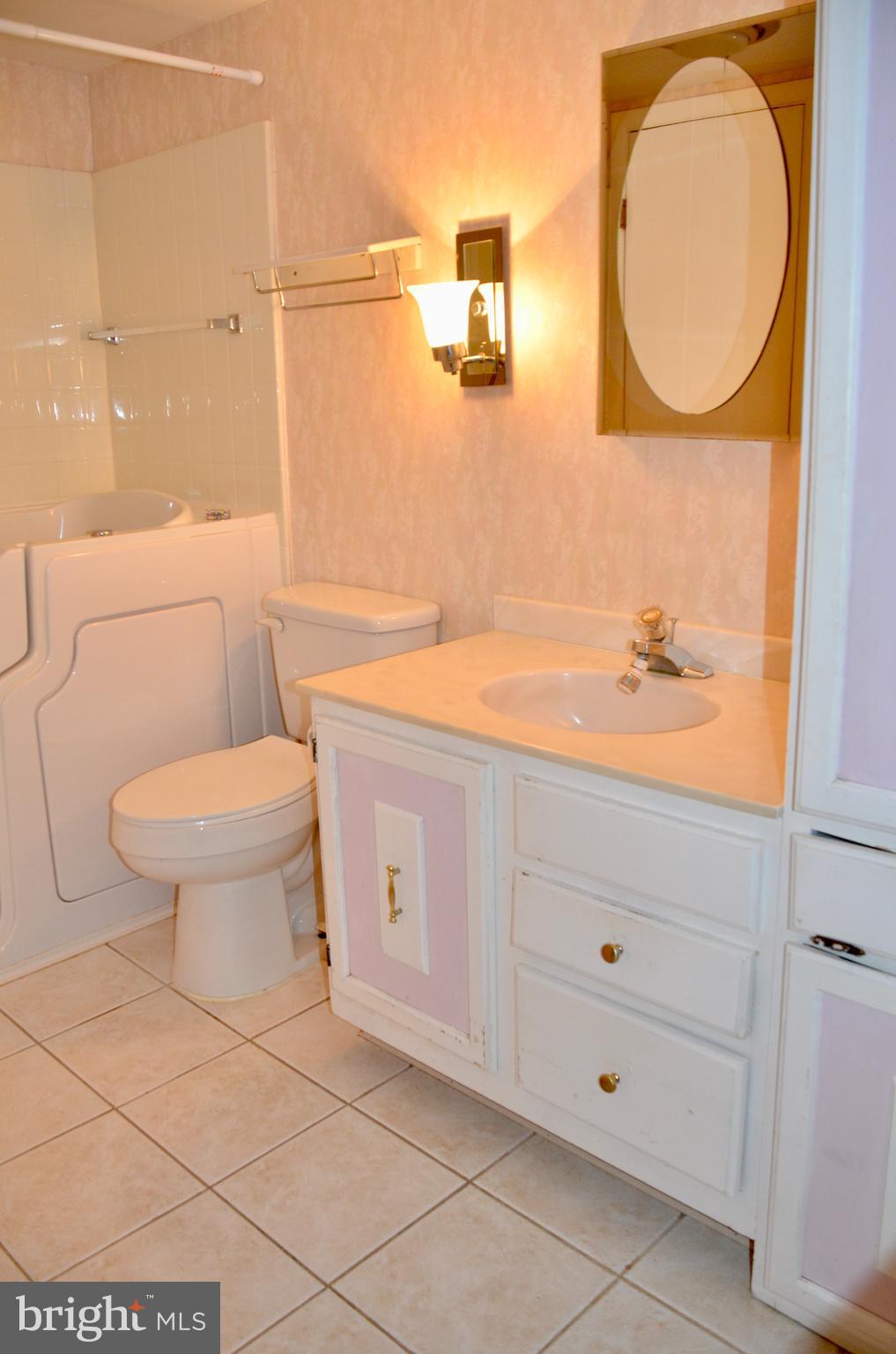 5818 Royal Ridge Drive, Unit A Springfield, VA 22152 - Photo 14 of 27