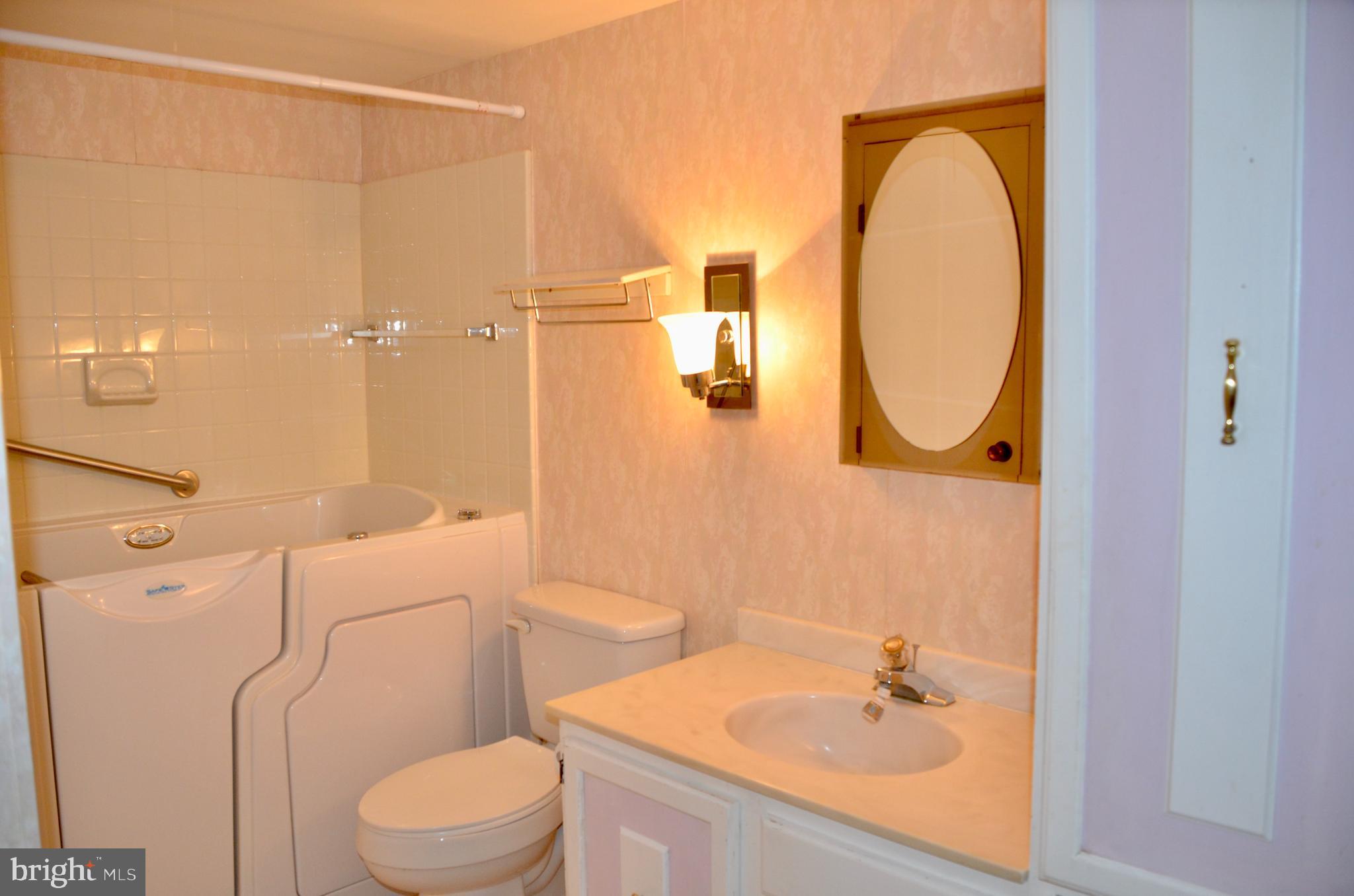 5818 Royal Ridge Drive, Unit A Springfield, VA 22152 - Photo 15 of 27
