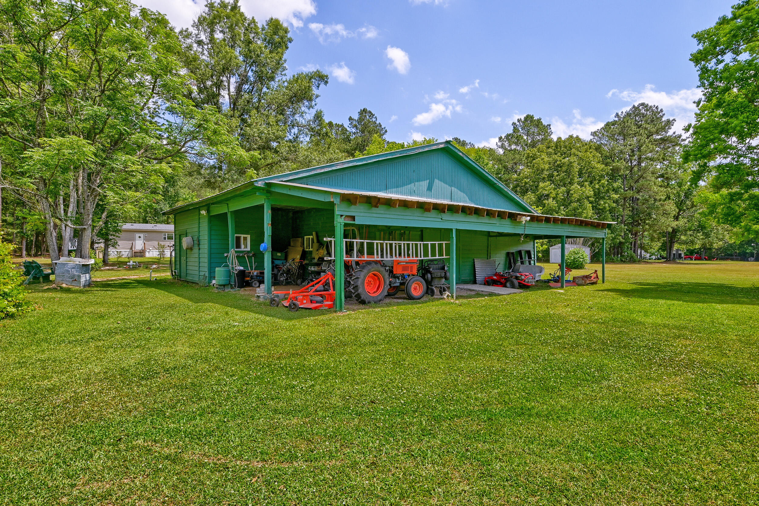 157 Gallashaw Road Summerville, SC 29483 - Photo 33 of 90 157 Gallashaw