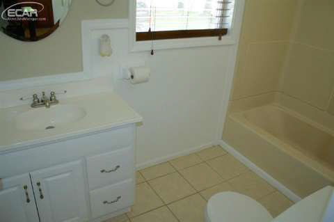 5310 Oleksyn Road Flint, MI 48504 - Photo 17 of 61 20426942-16.JPG