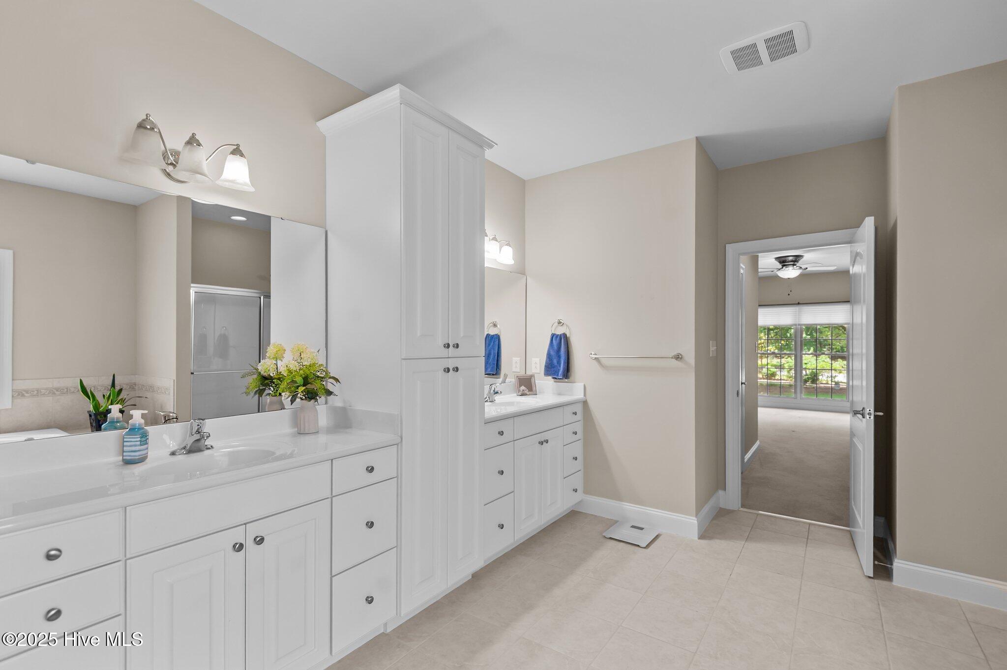 100 St Johns Court Chocowinity, NC 27817 - Photo 15 of 58 Primary bath