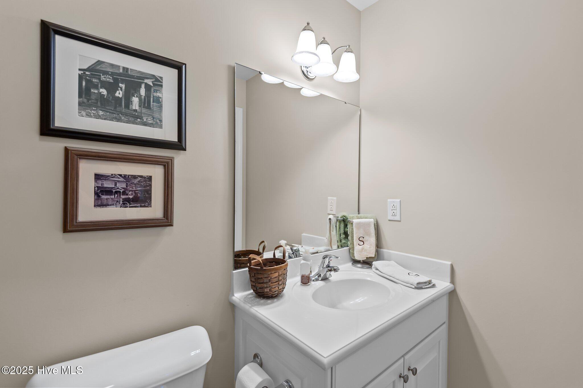 100 St Johns Court Chocowinity, NC 27817 - Photo 33 of 58 Full bath adjoining Bonus Room