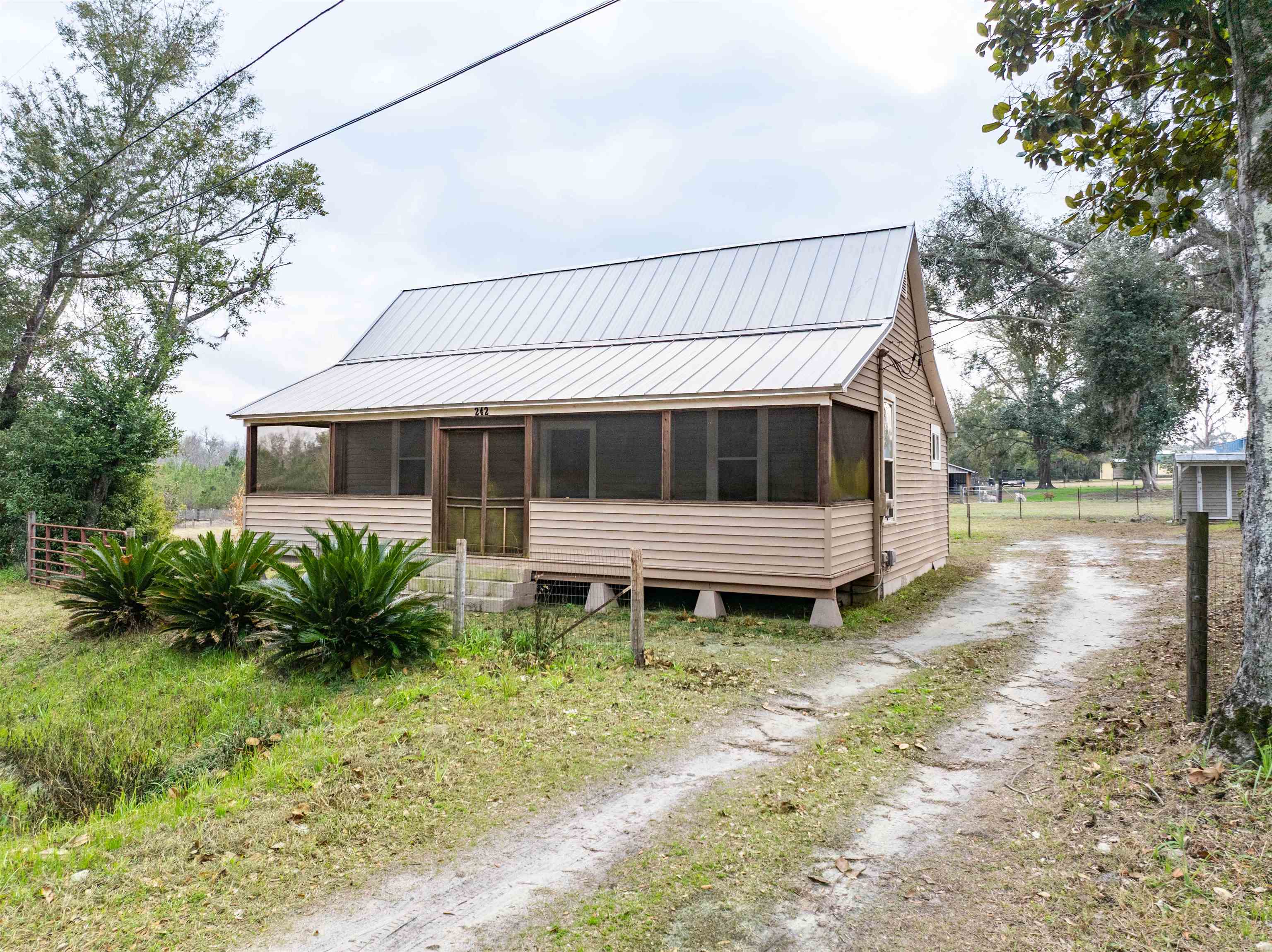 242 Northeast Bellville Road Pinetta, FL 32350 - Photo 25 of 37