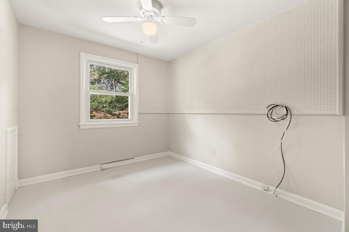 9009 Gue Road Damascus, MD 20872 - Photo 17 of 33