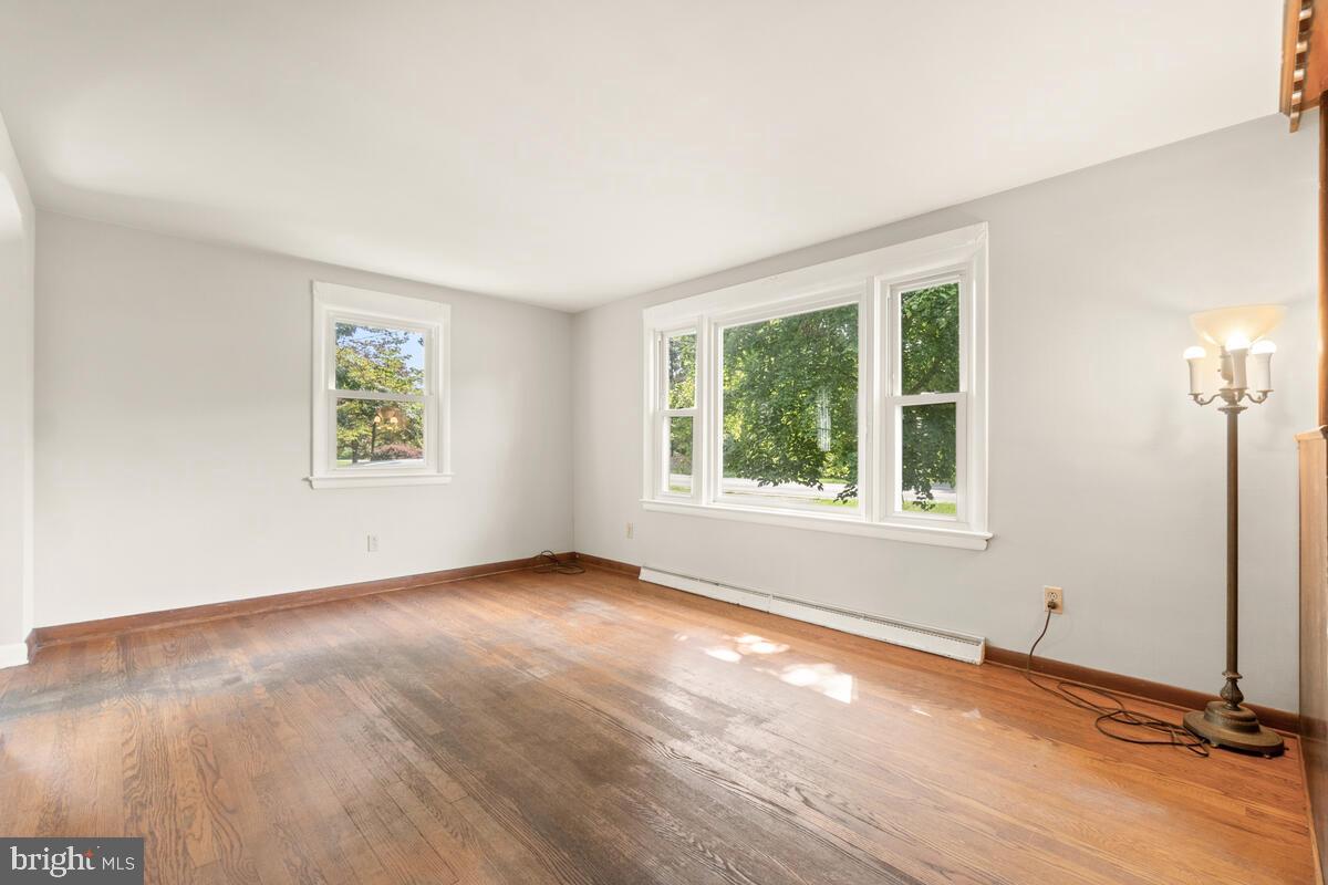 9009 Gue Road Damascus, MD 20872 - Photo 4 of 33