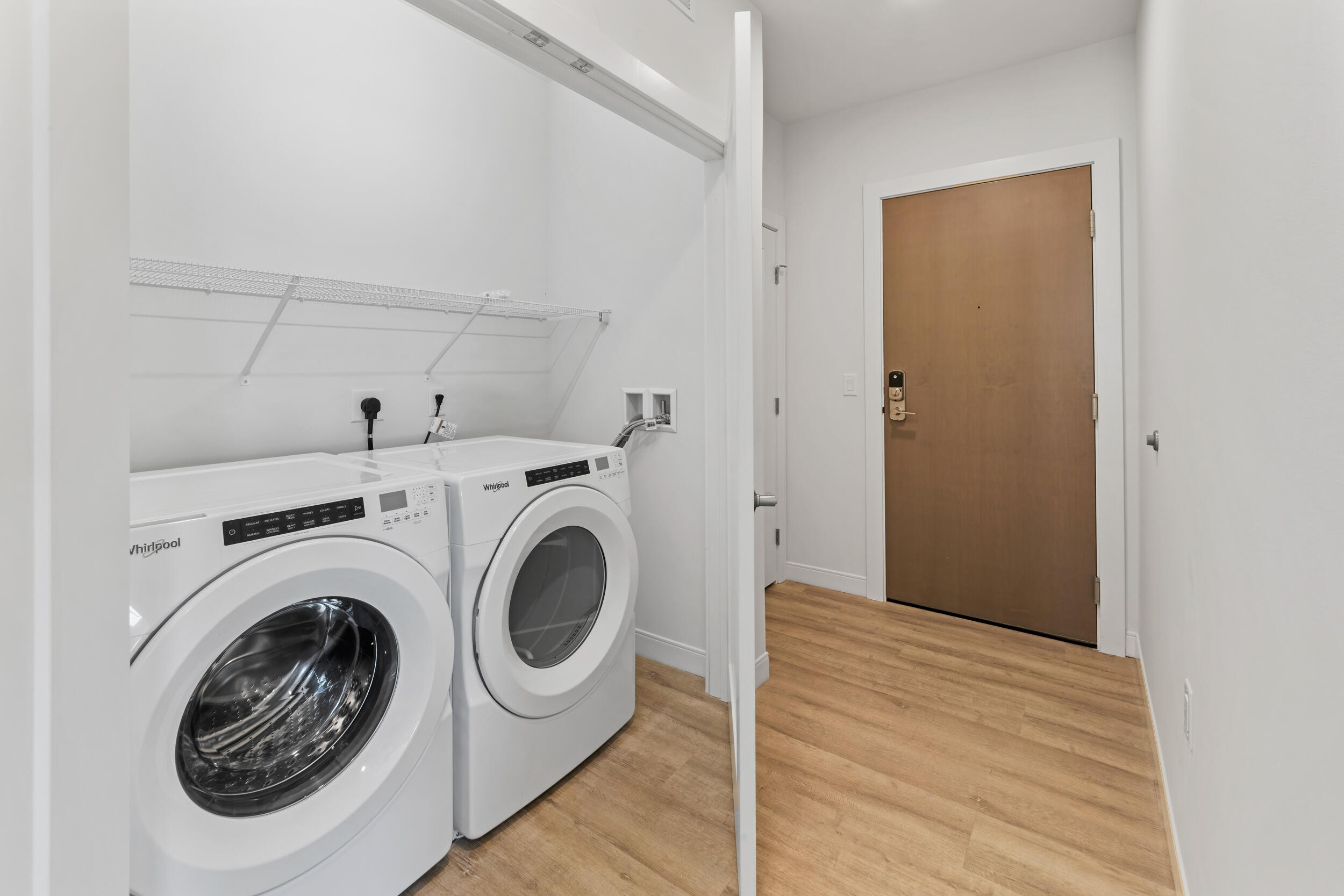 5945 6th Avenue, Unit 307 Kenosha, WI 53140 - Photo 11 of 30 17597709260-IMG_0346