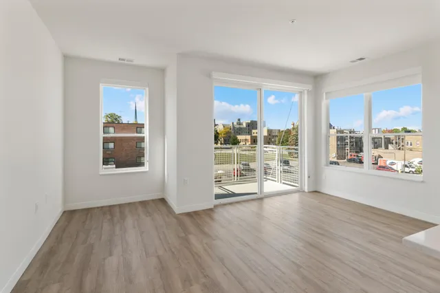 $2,071 | 5945 6th Avenue, Unit 307, Kenosha, WI 53140